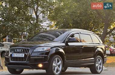 Внедорожник / Кроссовер Audi Q7 2011 в 