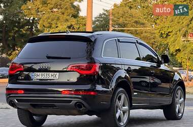 Внедорожник / Кроссовер Audi Q7 2011 в 