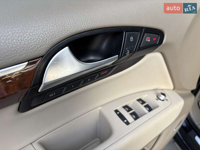 Внедорожник / Кроссовер Audi Q7 2011 в Одессе
