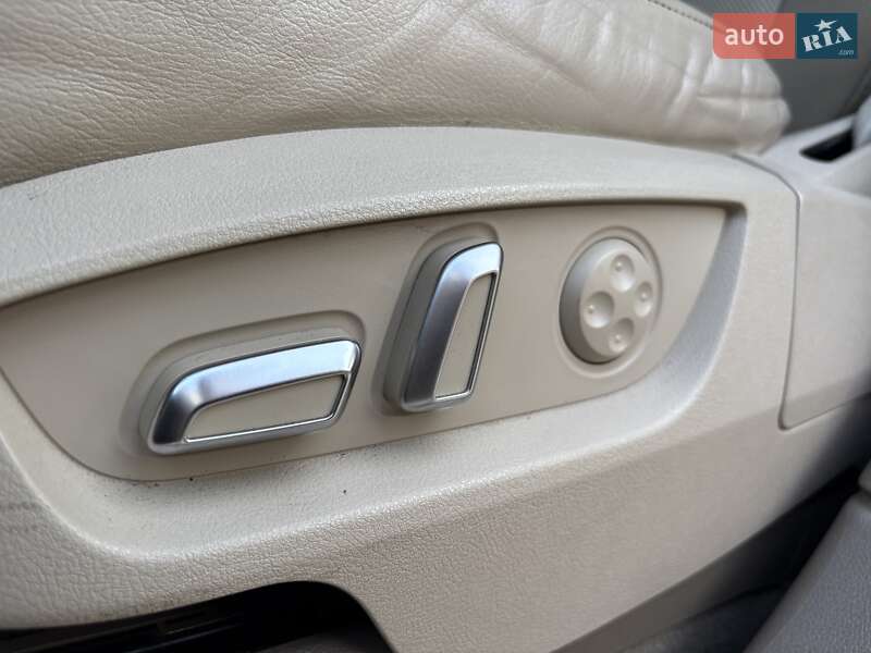 Внедорожник / Кроссовер Audi Q7 2011 в Одессе