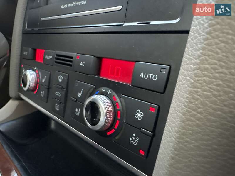 Внедорожник / Кроссовер Audi Q7 2011 в Одессе