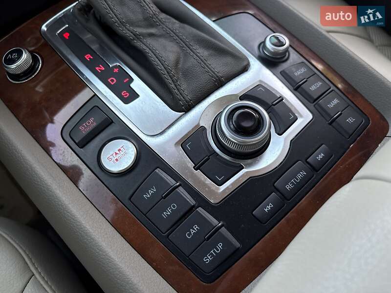 Внедорожник / Кроссовер Audi Q7 2011 в Одессе