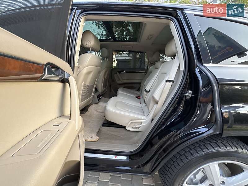 Внедорожник / Кроссовер Audi Q7 2011 в Одессе