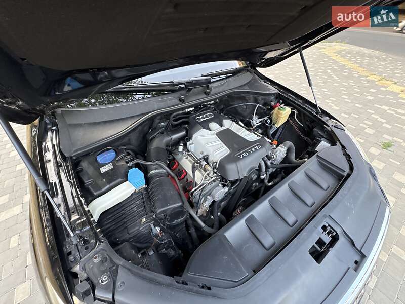 Внедорожник / Кроссовер Audi Q7 2011 в Одессе