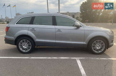 Внедорожник / Кроссовер Audi Q7 2007 в 