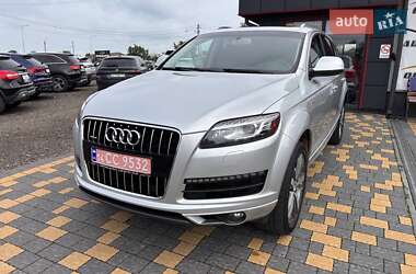 Внедорожник / Кроссовер Audi Q7 2015 в 