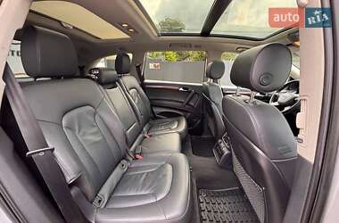 Внедорожник / Кроссовер Audi Q7 2015 в 