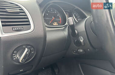 Внедорожник / Кроссовер Audi Q7 2015 в 