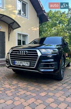 Позашляховик / Кросовер Audi Q7 2017 в 
