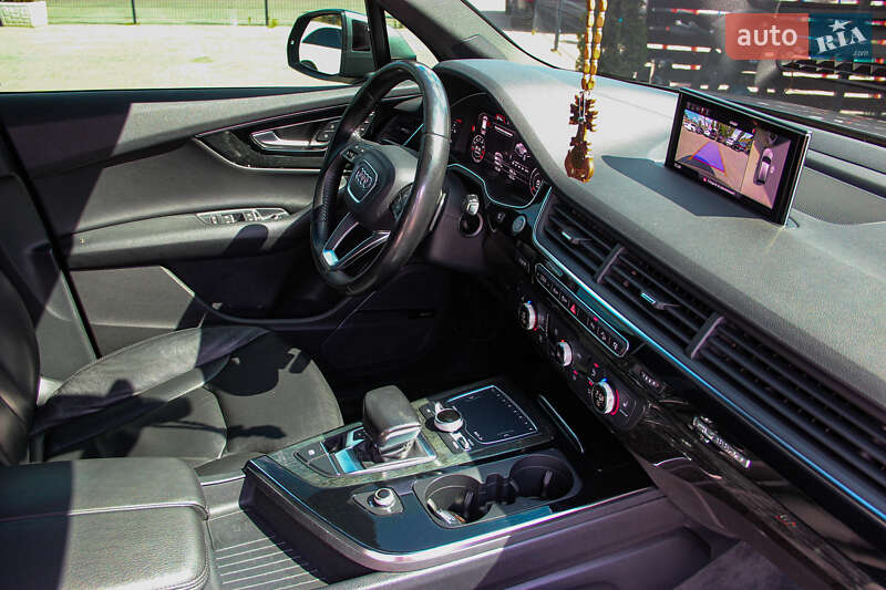 Внедорожник / Кроссовер Audi Q7 2016 в Одессе