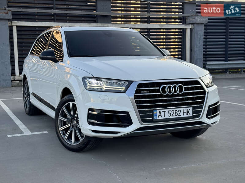 Внедорожник / Кроссовер Audi Q7 2016 в Киеве