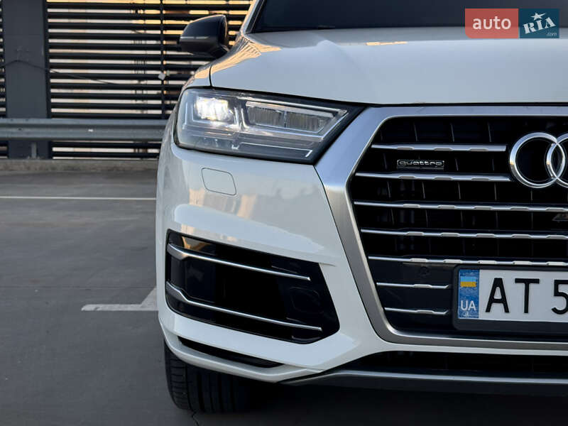 Внедорожник / Кроссовер Audi Q7 2016 в Киеве