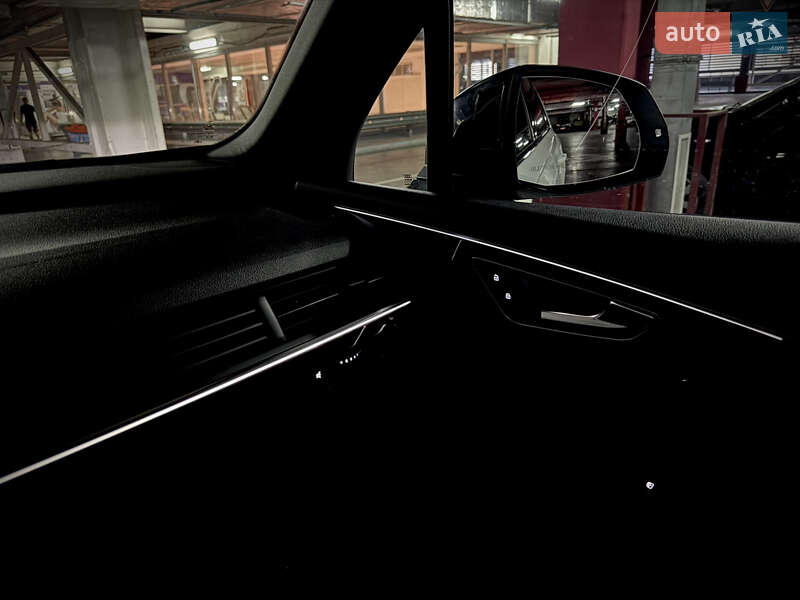Внедорожник / Кроссовер Audi Q7 2016 в Киеве