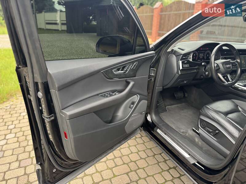 Позашляховик / Кросовер Audi Q7 2020 в Львові