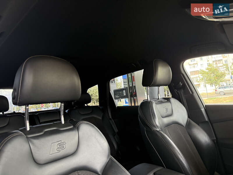 Позашляховик / Кросовер Audi Q7 2015 в Миколаєві
