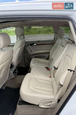 Позашляховик / Кросовер Audi Q7 2010 в 
