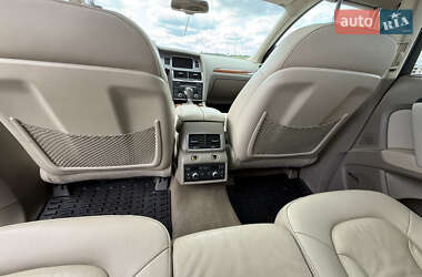Позашляховик / Кросовер Audi Q7 2010 в 