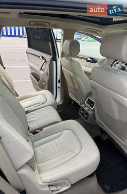 Позашляховик / Кросовер Audi Q7 2010 в 