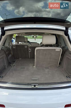 Позашляховик / Кросовер Audi Q7 2010 в 