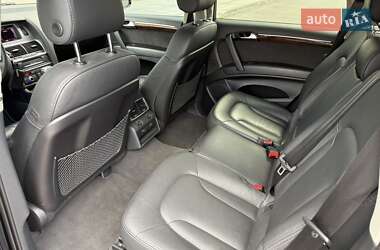 Позашляховик / Кросовер Audi Q7 2013 в 
