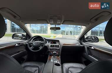 Позашляховик / Кросовер Audi Q7 2013 в 