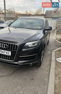Внедорожник / Кроссовер Audi Q7 2014 в 
