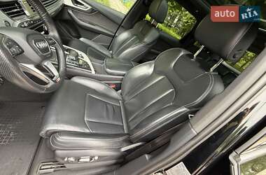 Позашляховик / Кросовер Audi Q7 2017 в 