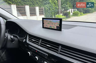 Внедорожник / Кроссовер Audi Q7 2015 в 