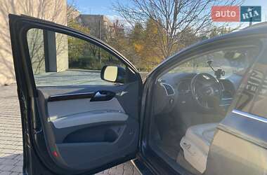 Позашляховик / Кросовер Audi Q7 2012 в 