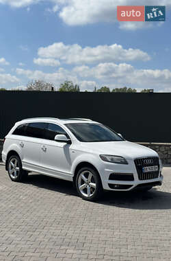 Позашляховик / Кросовер Audi Q7 2011 в 