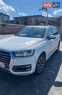 Позашляховик / Кросовер Audi Q7 2016 в 