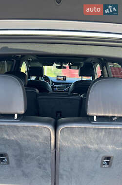 Позашляховик / Кросовер Audi Q7 2016 в 