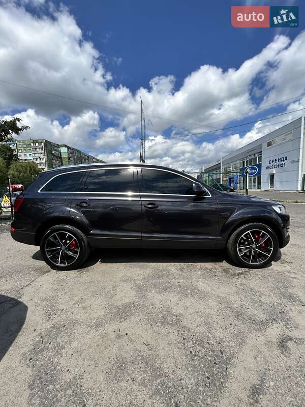 Внедорожник / Кроссовер Audi Q7 2006 в Сумах