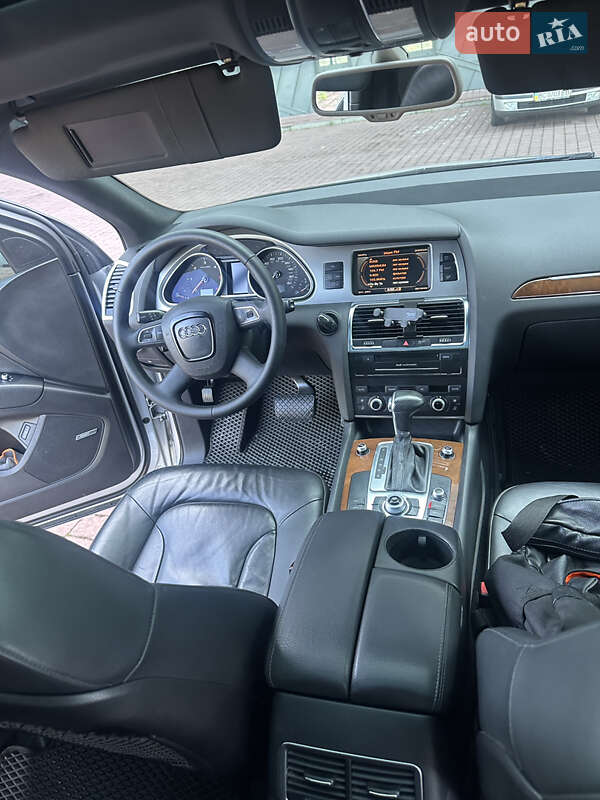 Внедорожник / Кроссовер Audi Q7 2010 в Львове