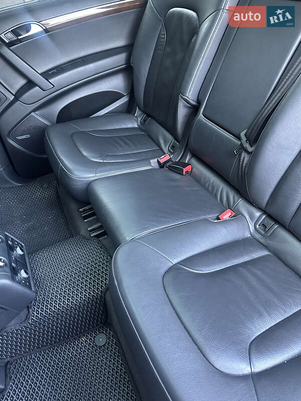 Внедорожник / Кроссовер Audi Q7 2010 в Львове