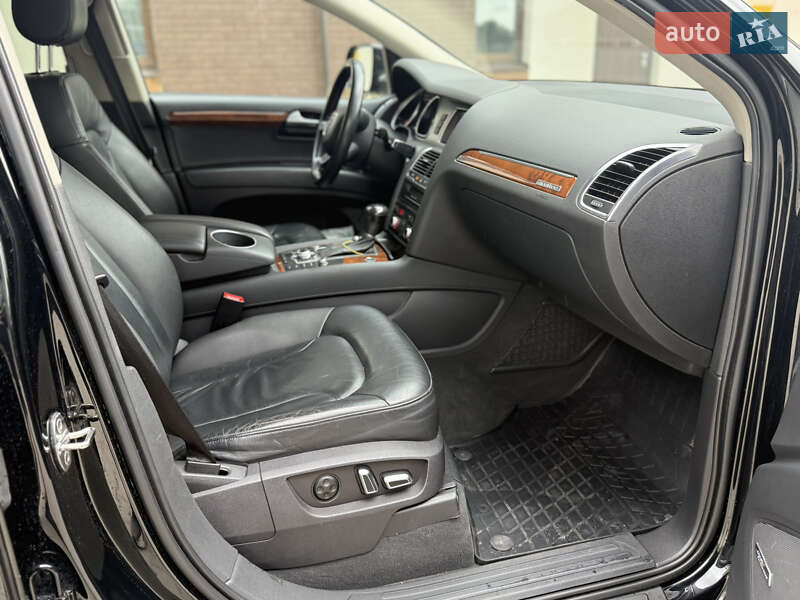 Внедорожник / Кроссовер Audi Q7 2014 в Хмельницком