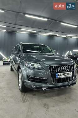 Внедорожник / Кроссовер Audi Q7 2012 в 