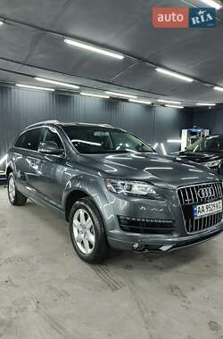 Внедорожник / Кроссовер Audi Q7 2012 в 
