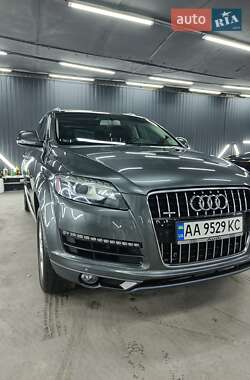 Внедорожник / Кроссовер Audi Q7 2012 в 