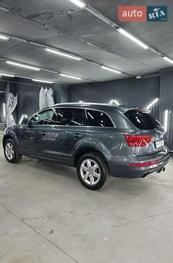 Внедорожник / Кроссовер Audi Q7 2012 в 