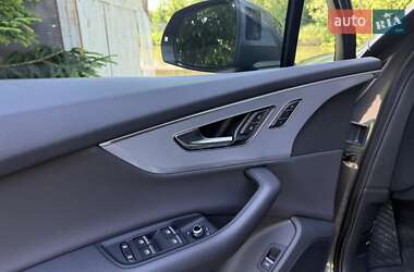Внедорожник / Кроссовер Audi Q7 2020 в 