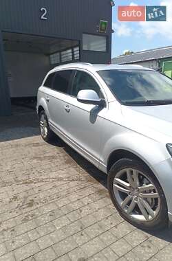 Внедорожник / Кроссовер Audi Q7 2010 в 