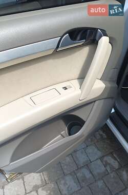 Внедорожник / Кроссовер Audi Q7 2010 в 