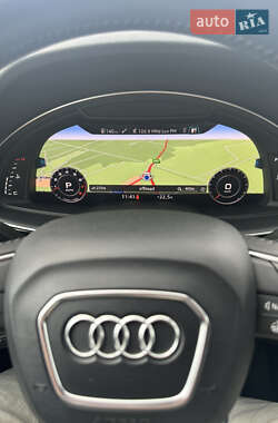Внедорожник / Кроссовер Audi Q7 2016 в 