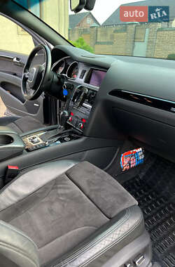 Внедорожник / Кроссовер Audi Q7 2010 в 