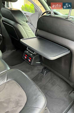 Внедорожник / Кроссовер Audi Q7 2010 в 