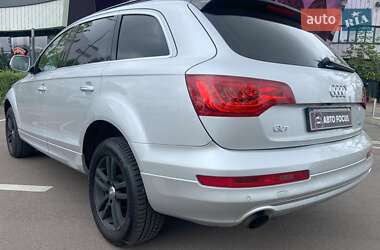 Позашляховик / Кросовер Audi Q7 2010 в 