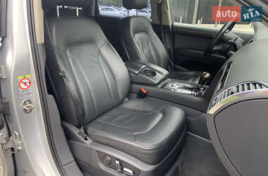 Позашляховик / Кросовер Audi Q7 2010 в 