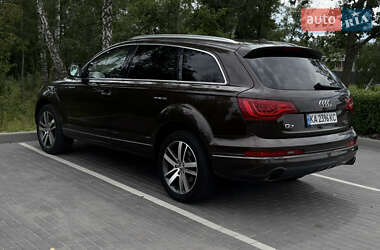 Внедорожник / Кроссовер Audi Q7 2013 в 
