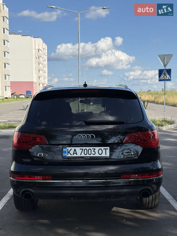 Внедорожник / Кроссовер Audi Q7 2015 в Киеве